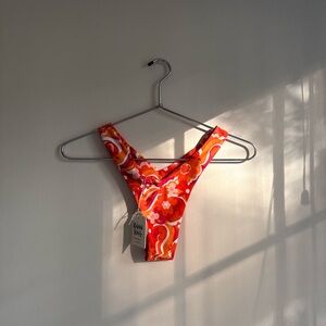 KULANI KINIS MEDIUM BOTTOM NWT